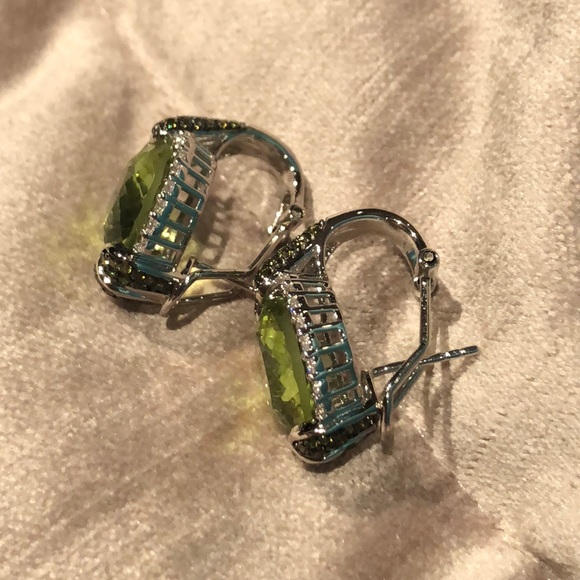 Green Peridot Diamond Earrings NWOTS - Picture 8 of 11